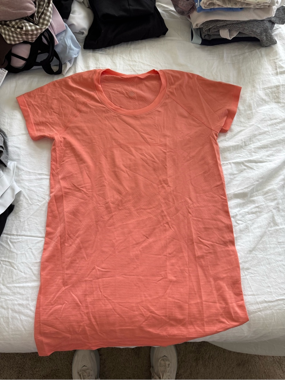lululemon athletica Coral Short-Sleeve Crewneck Tee